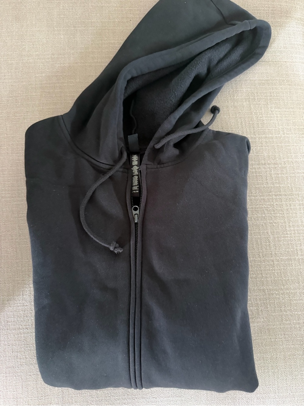SKIMS Classic Black Zip-Up Hoodie with Hood - NEVER WORN